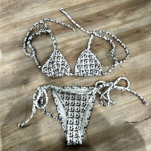 DEVON WINDSOR Lais Bikini top in Navy Houndstooth